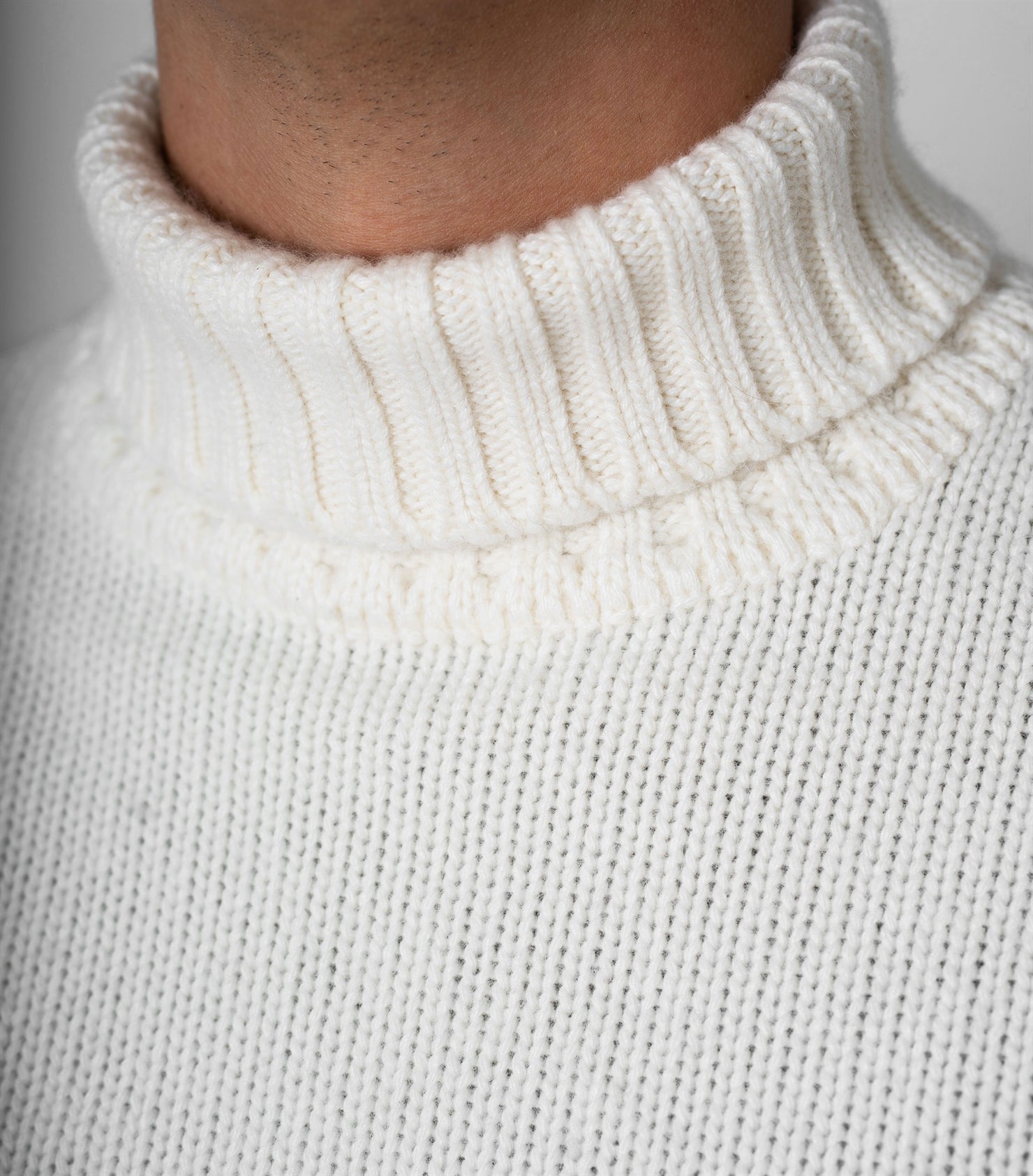 Ragnar White Heavy Knit Rollneck